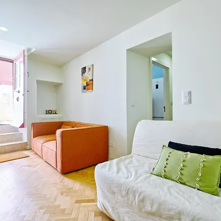 Beautiful Flat - Bairro Alto Lisbon Daire