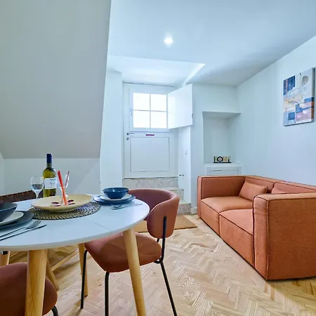 Daire Beautiful Flat - Bairro Alto Lisbon