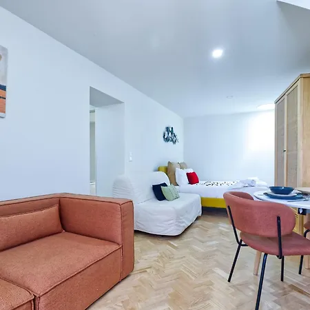 Beautiful Flat - Bairro Alto Lisbon Daire
