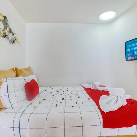 Beautiful Flat - Bairro Alto Lisbon Daire