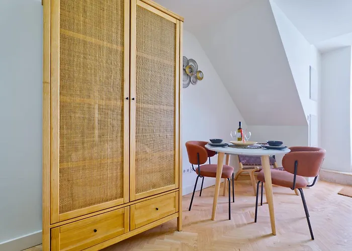 Apartment New Flat And